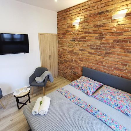 Apartamento Nadwislanski Apartament Kalwaryjska Cracovia Exterior foto